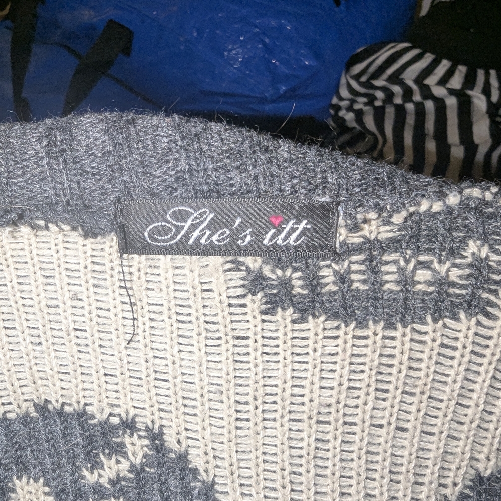 Skull Pattern Gray Cardigan - Picture 5 of 6